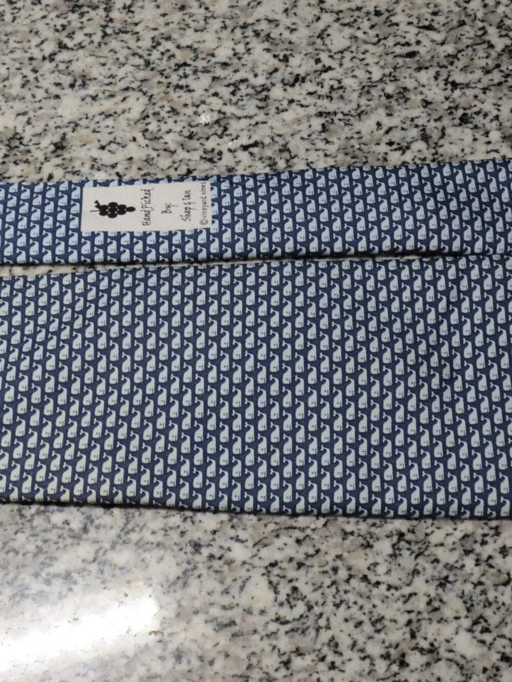 Vineyard Vines Martha’s Vineyard Men’s Tie Whale Motif